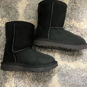 Toddler Uggs in black